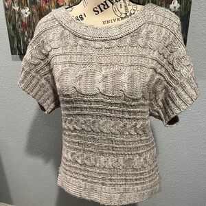 Maurice’s Too, Medium